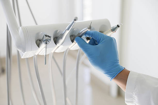 Professional Wisdom Tooth Removal technician working in Santa Rosa Valley, CA